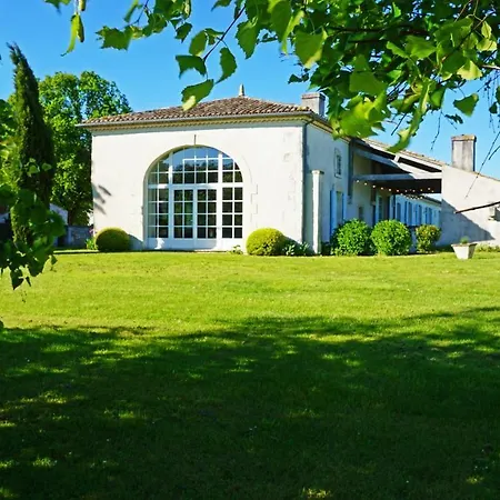 Domaine Du Grand Theuillac Hébergement de vacances *