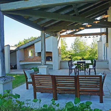 Domaine Du Grand Theuillac