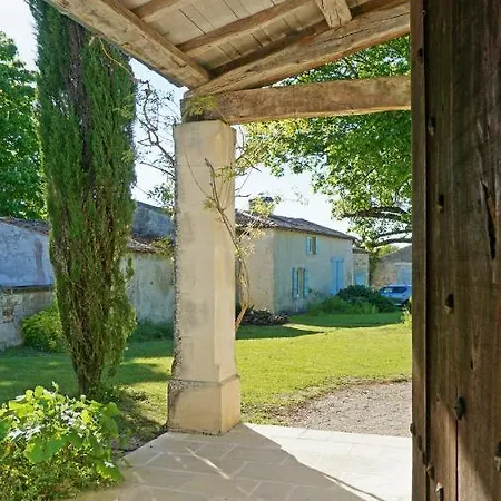 Domaine Du Grand Theuillac Arces-sur-Gironde