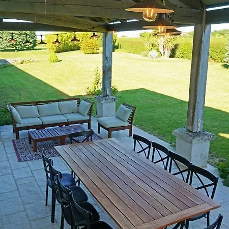 Domaine Du Grand Theuillac Hébergement de vacances *